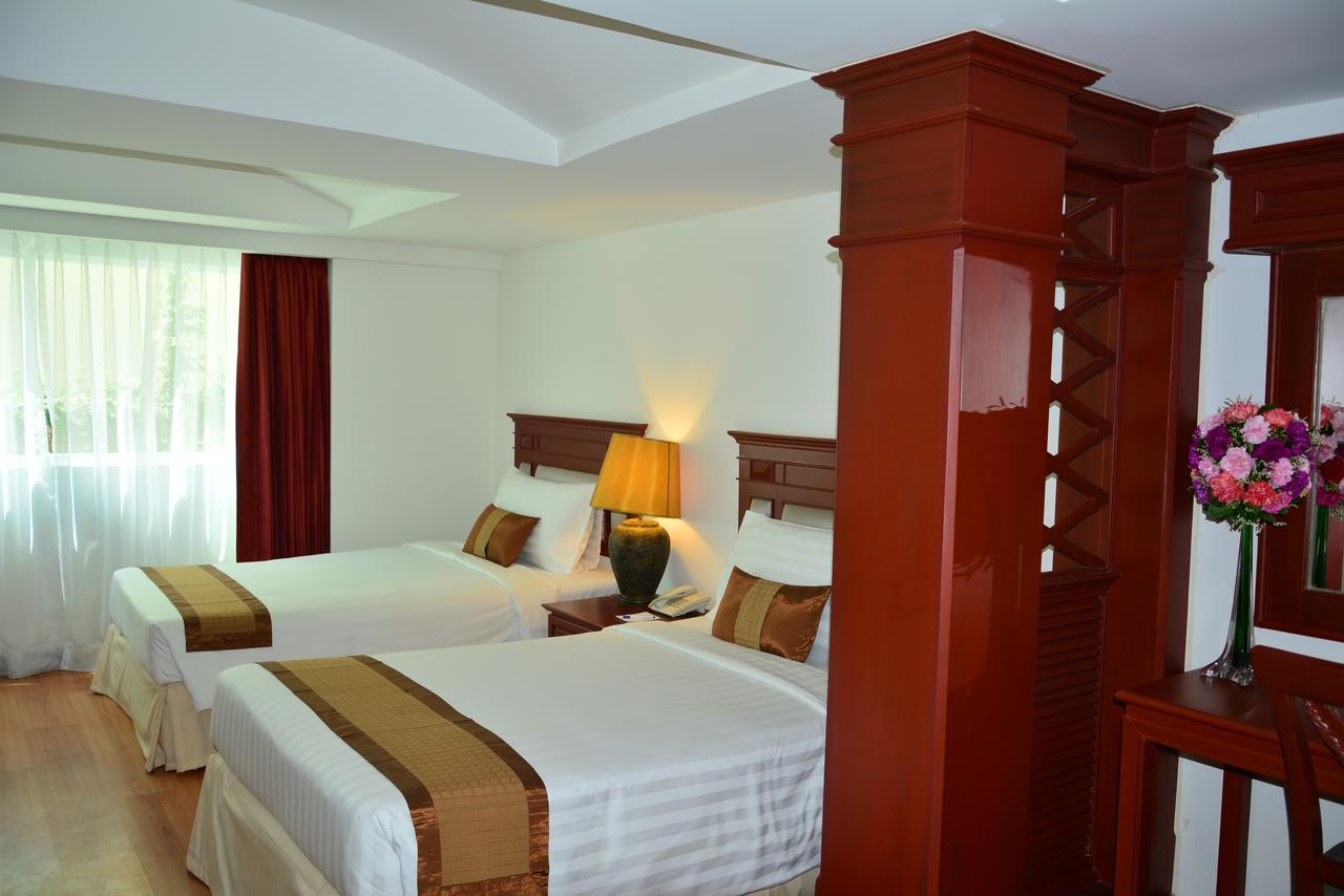 Pride Beach Resort - Adults Only Patong Eksteriør bilde